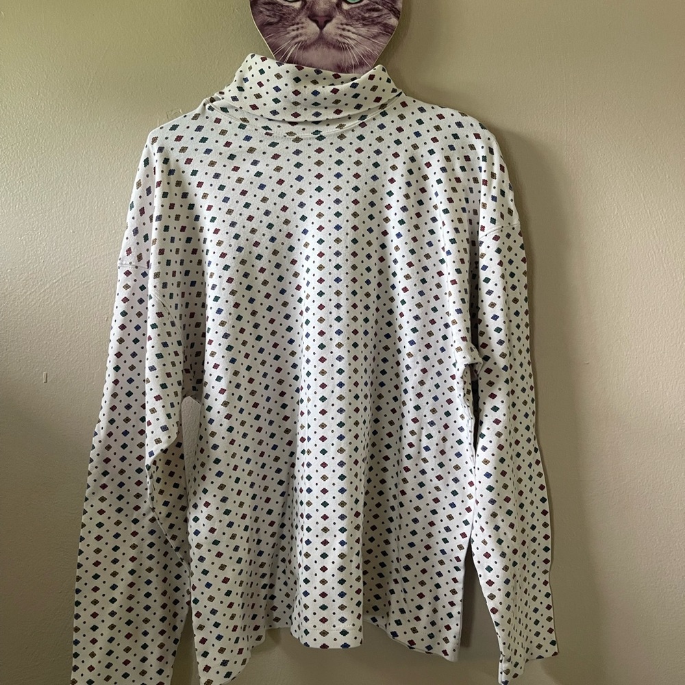 Woolrich White Top with Colorful Pattern